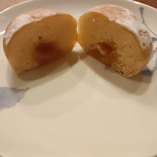 キャラメルベニエを半分に切った画像